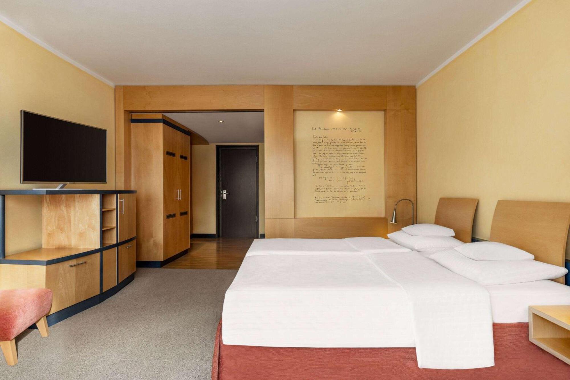 Vienna House By Wyndham Remarque Osnabrueck Hotel Exterior foto